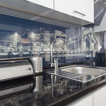 Aparts Promenady Готель *